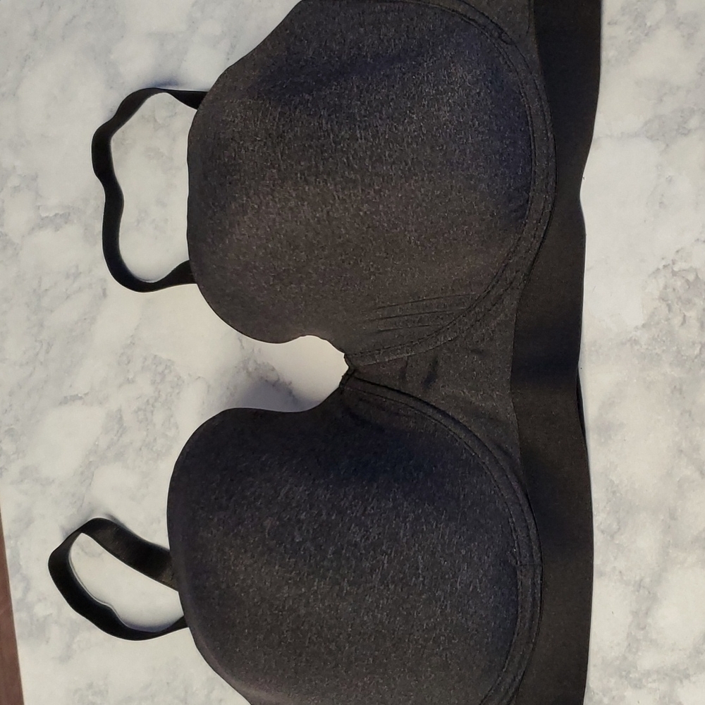 Bra size 40D